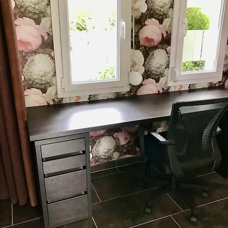 Le Jardin De Rose Et Capucine, Piscine Et Jardin Avec Terrasse بيت للعطل *