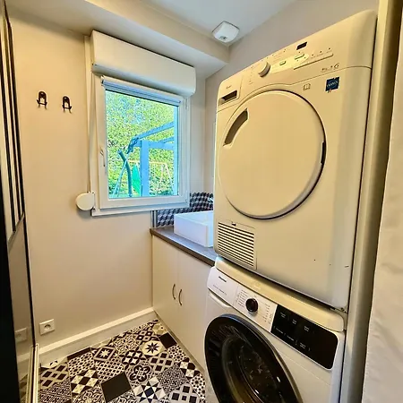 Le Jardin De Rose Et Capucine, Piscine Et Jardin Avec Terrasse Vakantiehuis