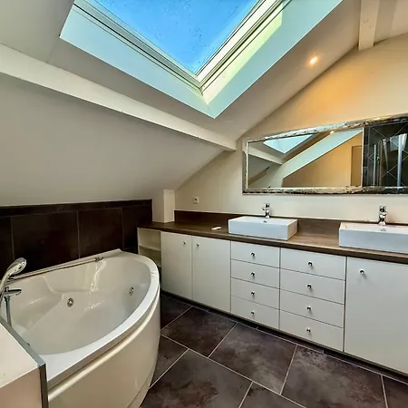 Le Jardin De Rose Et Capucine, Piscine Et Jardin Avec Terrasse Vakantiehuis