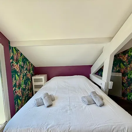 Le Jardin De Rose Et Capucine, Piscine Et Jardin Avec Terrasse جوراردُميه