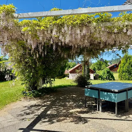 Le Jardin De Rose Et Capucine, Piscine Et Jardin Avec Terrasse
