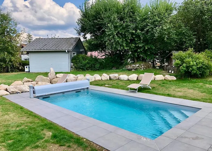 Prázdninový dům Le Jardin De Rose Et Capucine, Piscine Et Jardin Avec Terrasse