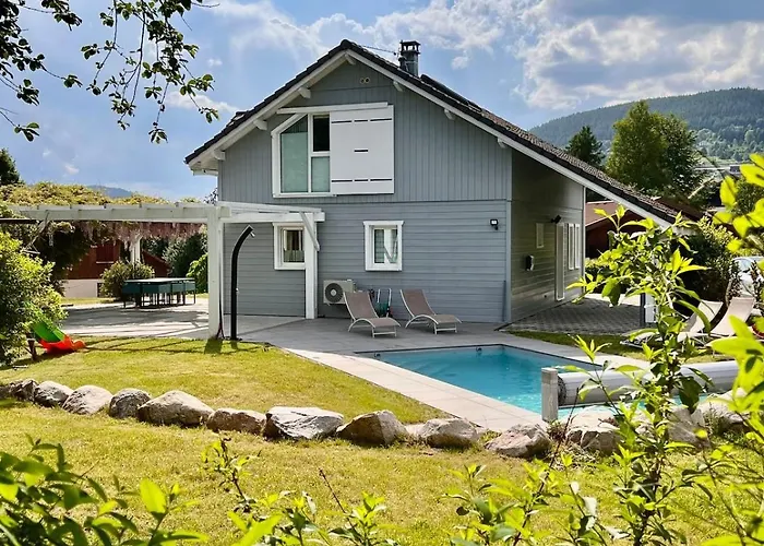 Le Jardin De Rose Et Capucine, Piscine Et Jardin Avec Terrasse Gérardmer