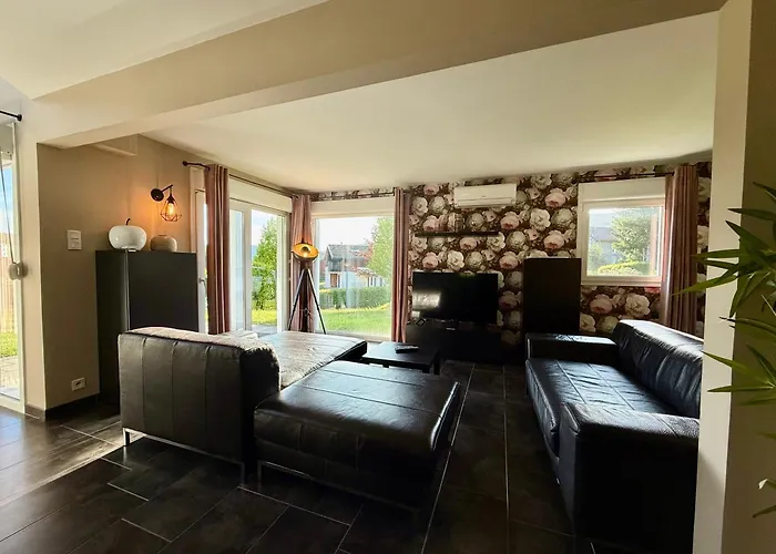 Prázdninový dům Le Jardin De Rose Et Capucine, Piscine Et Jardin Avec Terrasse *