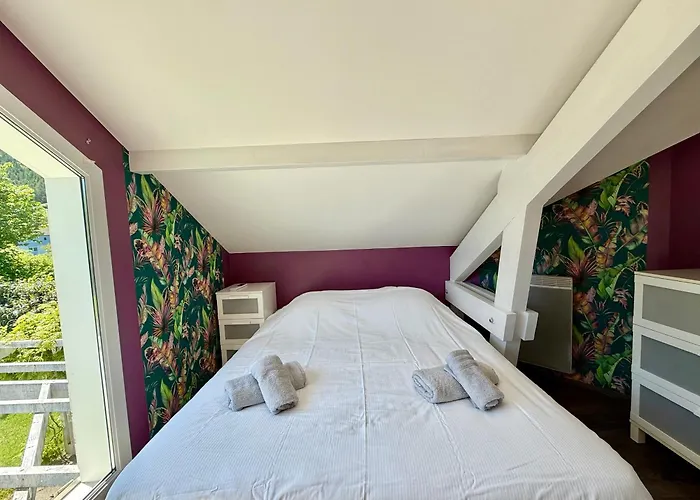 Le Jardin De Rose Et Capucine, Piscine Et Jardin Avec Terrasse Gérardmer