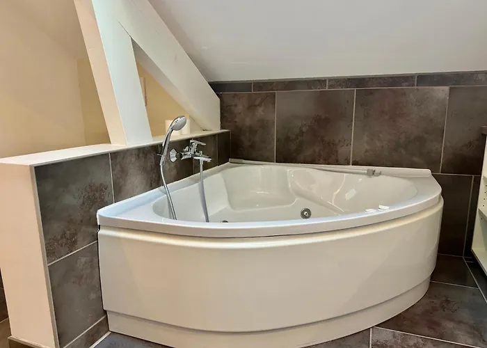 Le Jardin De Rose Et Capucine, Piscine Et Jardin Avec Terrasse Prázdninový dům