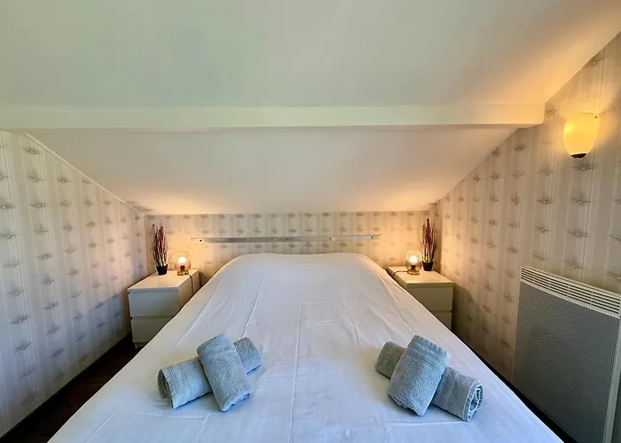 Prázdninový dům Le Jardin De Rose Et Capucine, Piscine Et Jardin Avec Terrasse