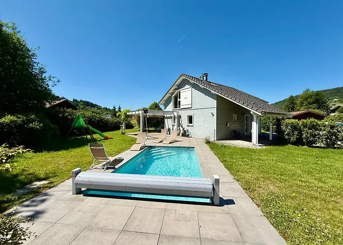 Le Jardin De Rose Et Capucine, Piscine Et Jardin Avec Terrasse * Gérardmer